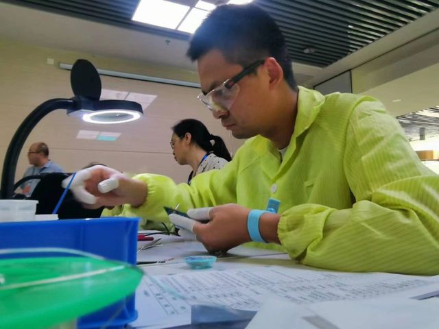 航空工业计算所员工荣获“快克杯”全国电子制造行业焊接技能大赛陕西分赛区冠军(图1)