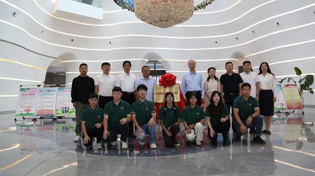 江苏电子信息职业学院智能制造学院：海棠“青音”传万里智造力量助振兴(图2)