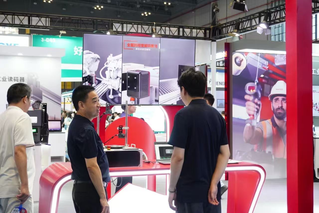 2025年电子制造自动化设备展会-智能工厂展会(图2)