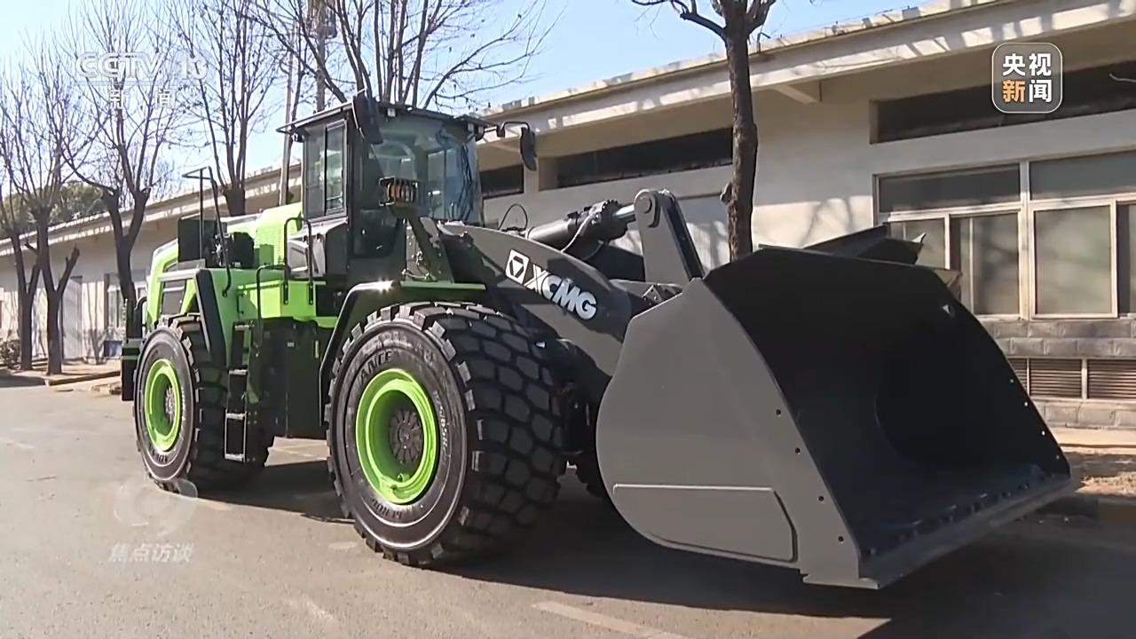 焦点访谈丨扩大开放再发力！2025让世界共享中国新机遇(图1)