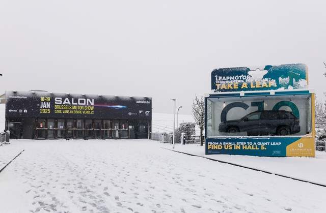 重磅零跑亮相2025布鲁塞尔车展：C10增程版正式在欧洲上市(图4)