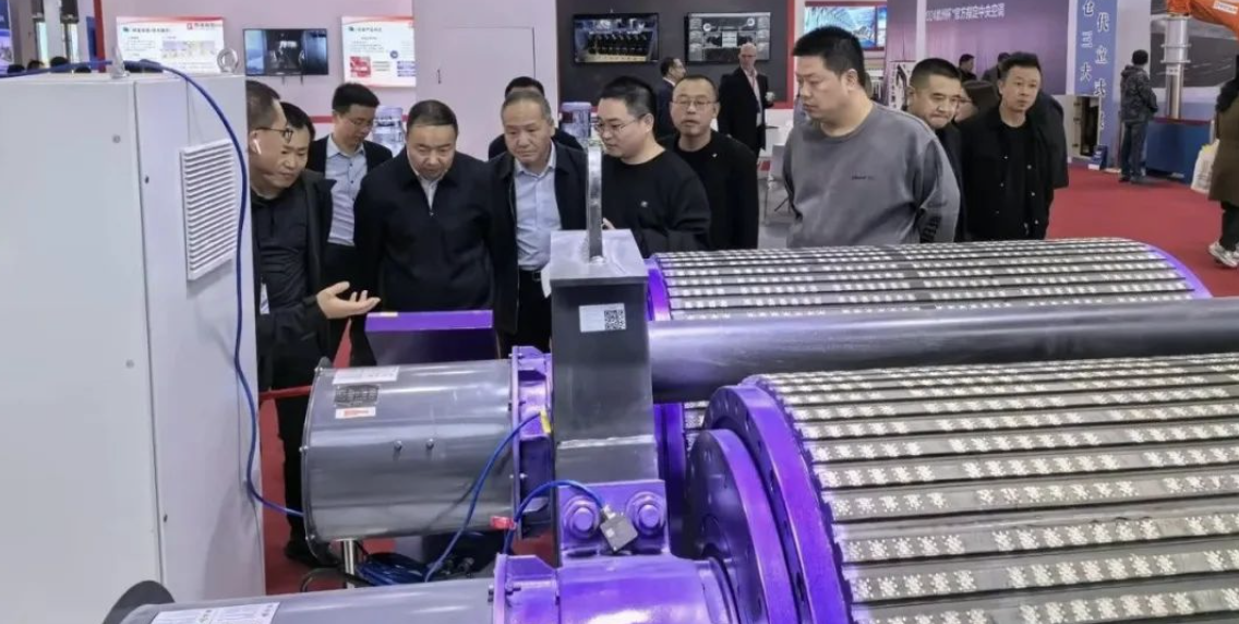 全球首台2000kW10kV高压大功率永磁直驱电机亮相西安煤炭展(图3)