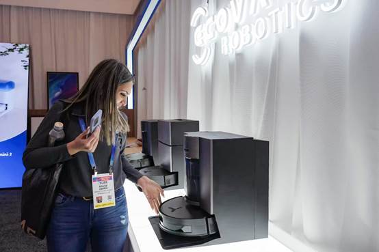 科沃斯CES2026：具身智能开启服务机器人全场景时代(图3)