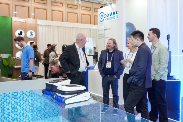 科沃斯CES2026：具身智能开启服务机器人全场景时代(图8)