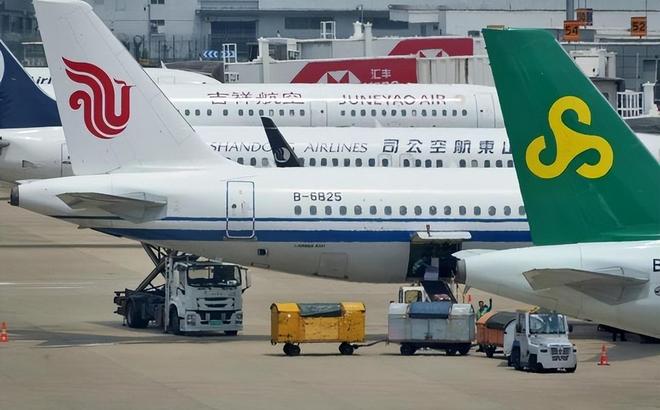 中国不给稀土美议员连出3招：再不拿来就不让中国航班落地(图1)