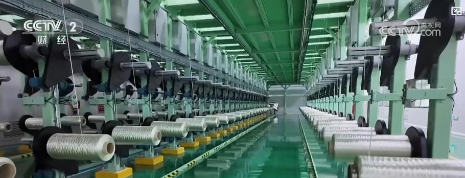 工业利润转正背后：高技术、装备制造业拉动显著智能消费与半导体领域“加速跑”(图4)