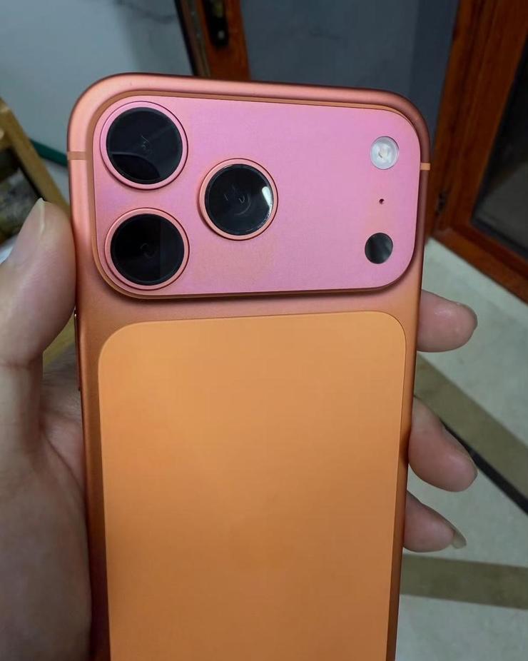 比亚迪硬抗导弹！车身完好没起火乘客仅轻伤；马云与阿里、蚂蚁核心管理层齐聚谈AI；OpenAI与美军方合作惹众怒：ChatGPT卸载量爆增295%(图7)